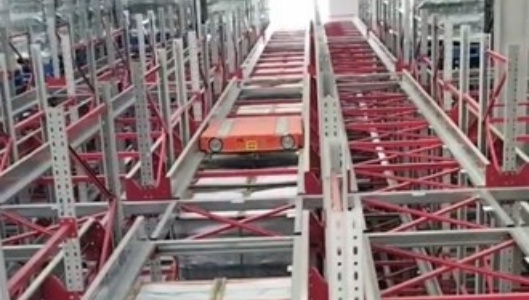 Bullseye intelligent four-way shuttle vehicle injects new impetus into Shijiazhuang chemical storage and transportation and global warehousing logistics